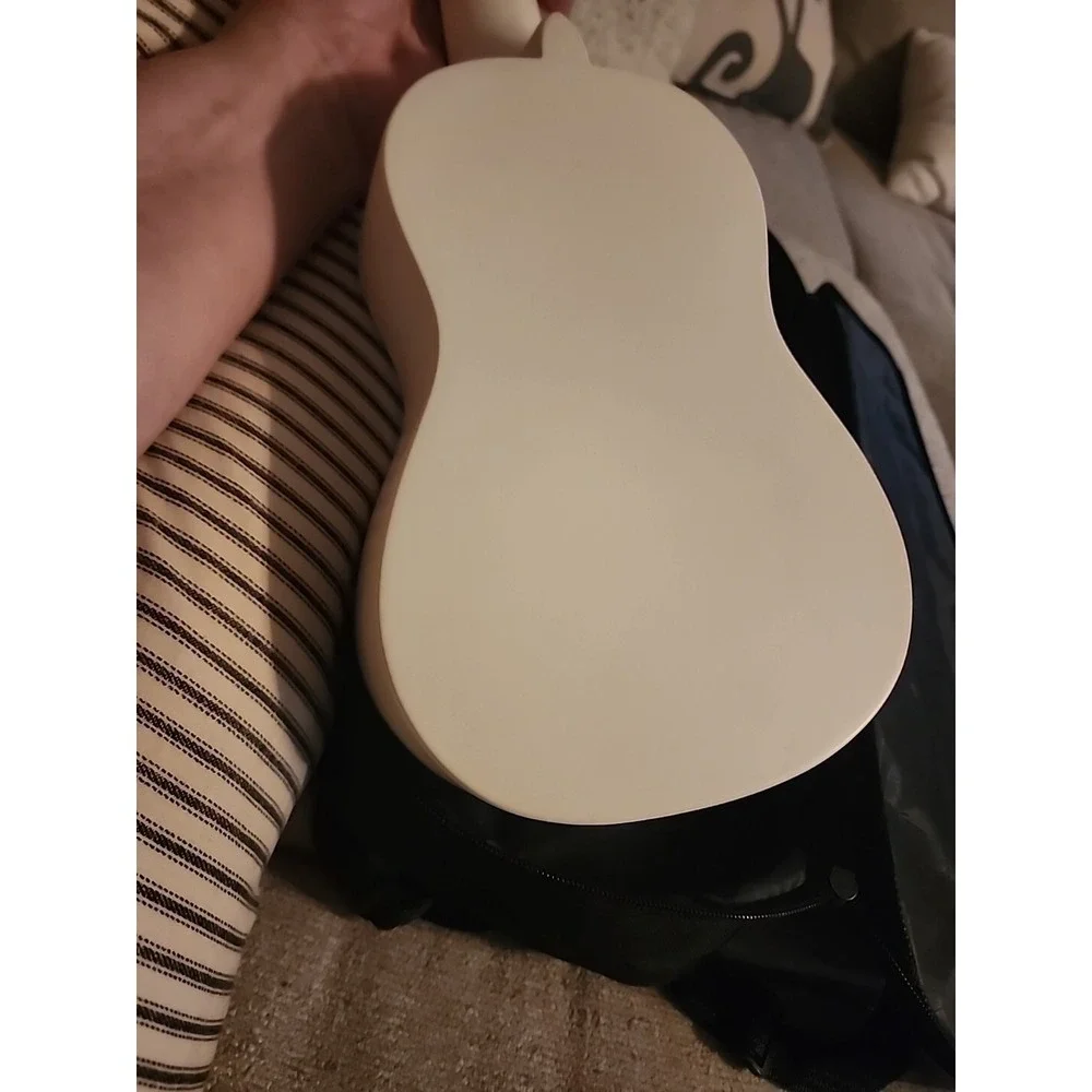 Not Home Ukulele With Case 23 Inch Wooden White Ukulele Model UK21